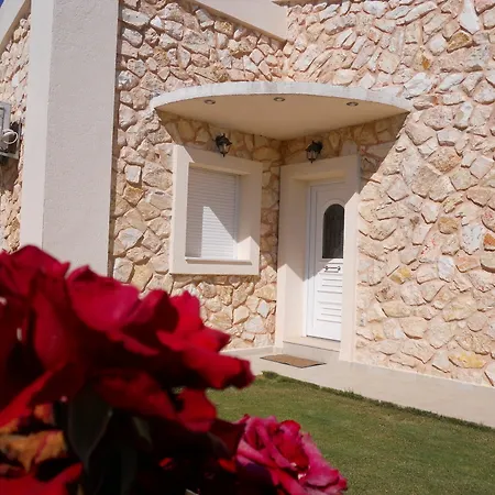 Poulades Villa